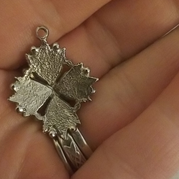 Pendant - Picture 2 of 3